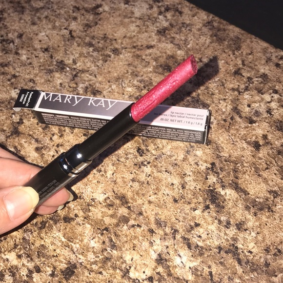 Mary Kay Lip nectar Passionfruit discontinued New in box - Picture 1 of 6
